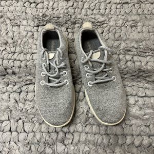 Allbird mens Wool Runner Sneakers light heather grey